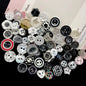 15/25 pezzi di alta qualità nero pulsante casuale fiore da cucire in resina bianco squisito bellissimo bottone decorativo stile Ins