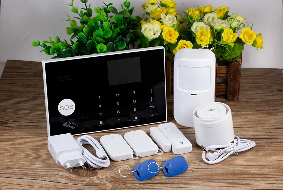 Sistema di Allarme KERUI WIFI GSM con Supporto per 3 Zone Cablate, Allarme Domestico Antifurto Compatibile con Tuya Smart, Sensore PIR 433MHz per Protezione di Sicurezza