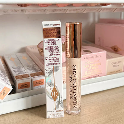 Spray Fissante Charlotte alla Moda, Nuovo Correttore Liquido per Coprire Macchie e Occhiaie, Cosmetici Tilbury
