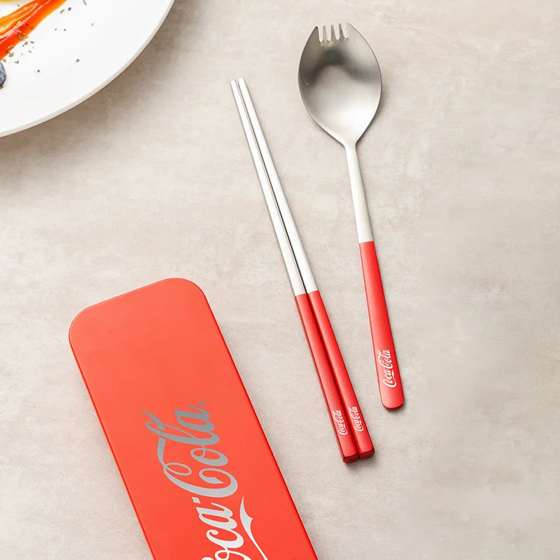 Set di posate portatili Coca Cola in acciaio inossidabile 304, forchetta e cucchiaio da viaggio con custodia per campeggio, picnic, cucina all'aperto, idea regalo