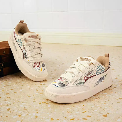 PUMA Scarpe da skate casual alla moda con suola spessa e cuciture in pelle scamosciata con stampa graffiti bianco sporco 405258-02