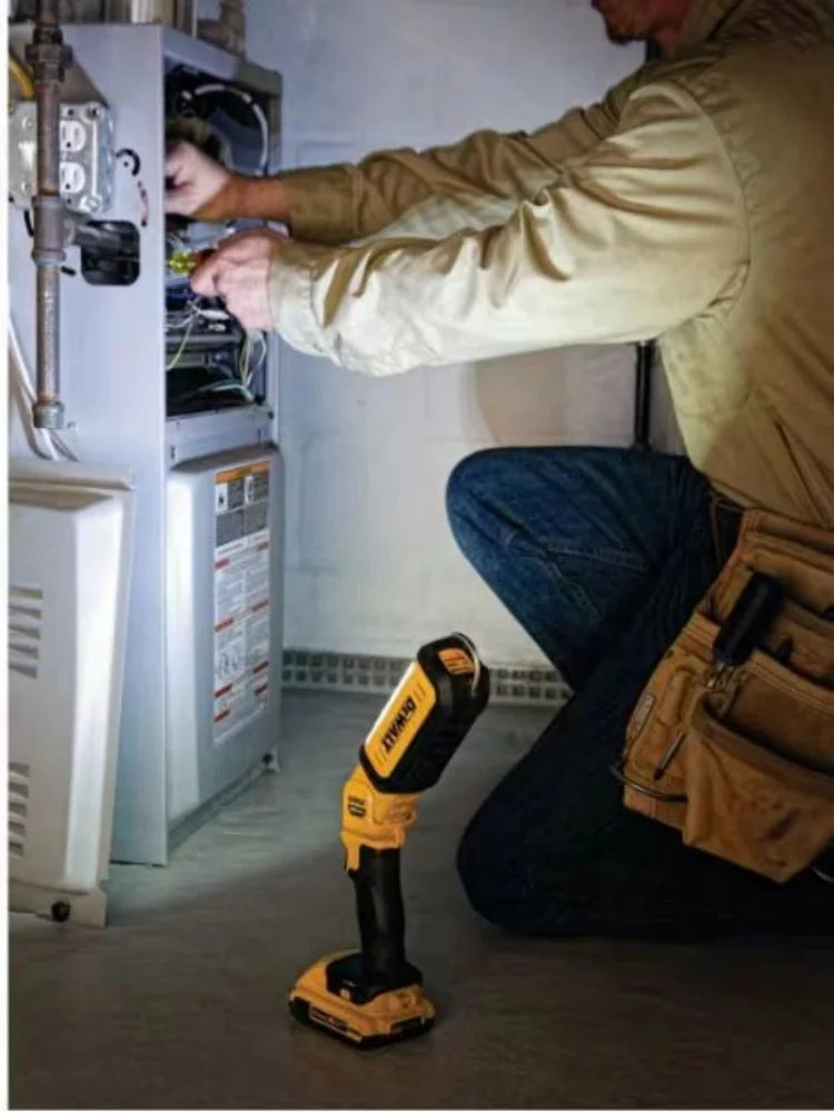 DEWALT DCL050 18V/20V XR Lampada da Lavoro Portatile a LED al Litio Senza Fili 1000 Lumen per Riparazioni Auto