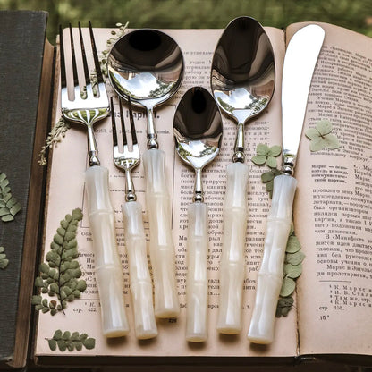 Set di Posate in Resina Stile Bambù, Acciaio Inossidabile 304, Posate Classiche, Opzioni da 1/3/4 Pezzi per Casa e Cucina