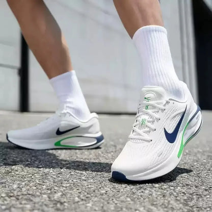 Scarpe da Uomo Nike JOURNEY RUN - Scarpe Sportive Professionali per Corsa su Strada con Supporto, Ammortizzazione e Traspirabilità FN0228-113