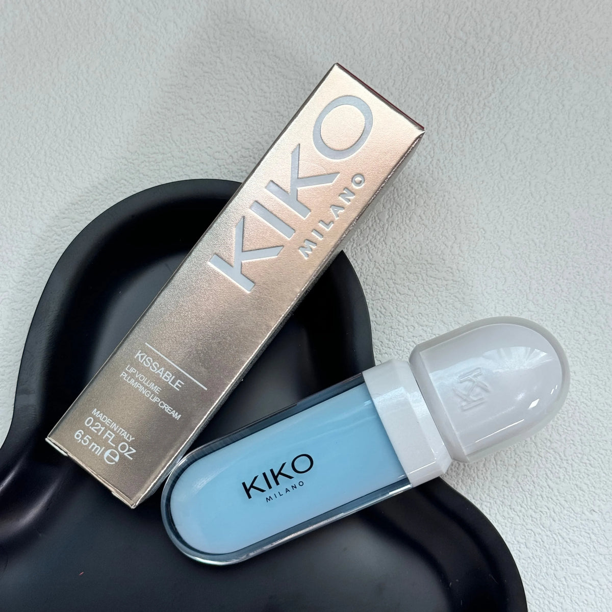 Kiko Milano, lucidalabbra liquido 3D, finitura trasparente a specchio, nutriente, illumina, volumizza, lunga durata, cosmetici per il trucco delle labbra.