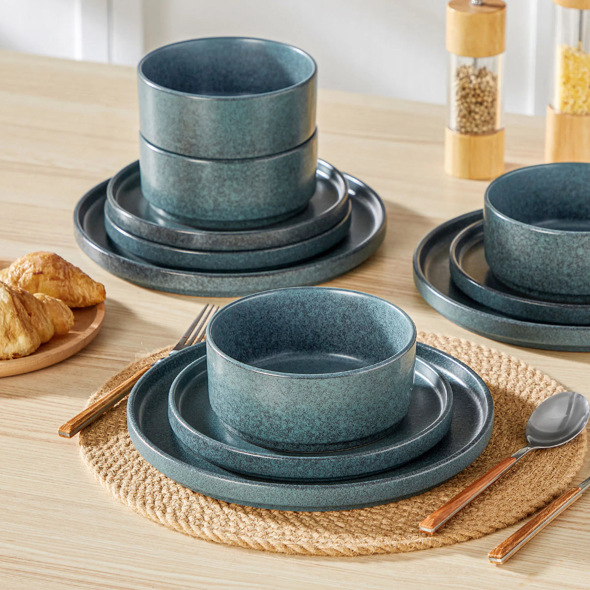Vancasso WEBB Set di stoviglie in gres da 12 pezzi, include piatti piani, piatti da dessert e ciotole per cereali, per 4 persone