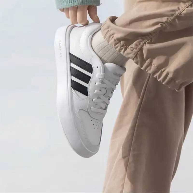 Adidas Classic Nuove Sneakers Stile Retrò alla Moda e Comode Scarpe Bianche per Uomo e Donna IH0856