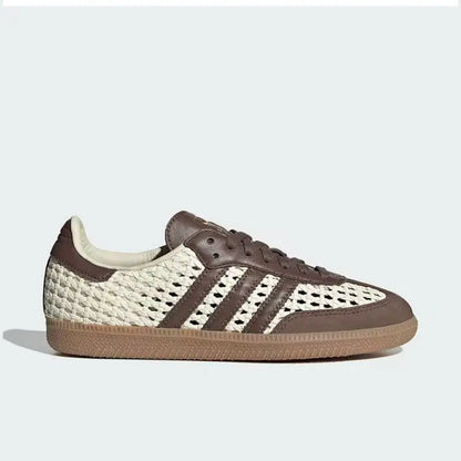 Scarpe da allenamento in tessuto a rete della linea adidas Originals, in stile retrò, nei colori bianco sporco e marrone, con suola in gomma e design a punta a T, scarpe da ginnastica casual traspiranti, modello IH9373.
