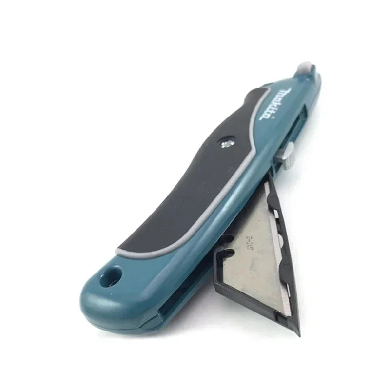 Coltello multiuso Makita con lame a scatto, caricamento facile, lame extra retrattili, impugnatura comoda in gomma, strumento manuale combinato completo