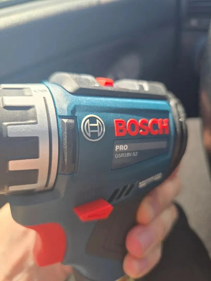 Trapano Elettrico Bosch GSR18V-52, 52Nm, Resistente e Robusto con Mandrino in Metallo per Avvitamento e Foratura di Alta Qualità
