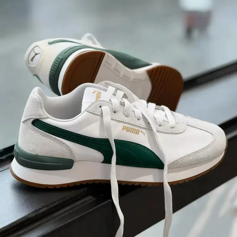 PUMA Sneakers Casual Retrò Leggere Antiscivolo in Pelle Scamosciata Bianca e Verde Scuro con Cuciture 399250-04