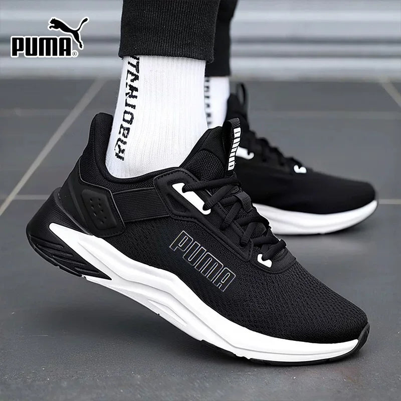 PUMA Sneakers da Corsa Leggere e Traspiranti con Logo Grande Bianco e Nero 311095-01