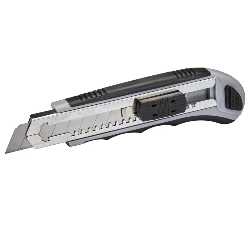 Coltello multiuso Makita con lame a scatto, caricamento facile, lame extra retrattili, impugnatura comoda in gomma, strumento manuale combinato completo