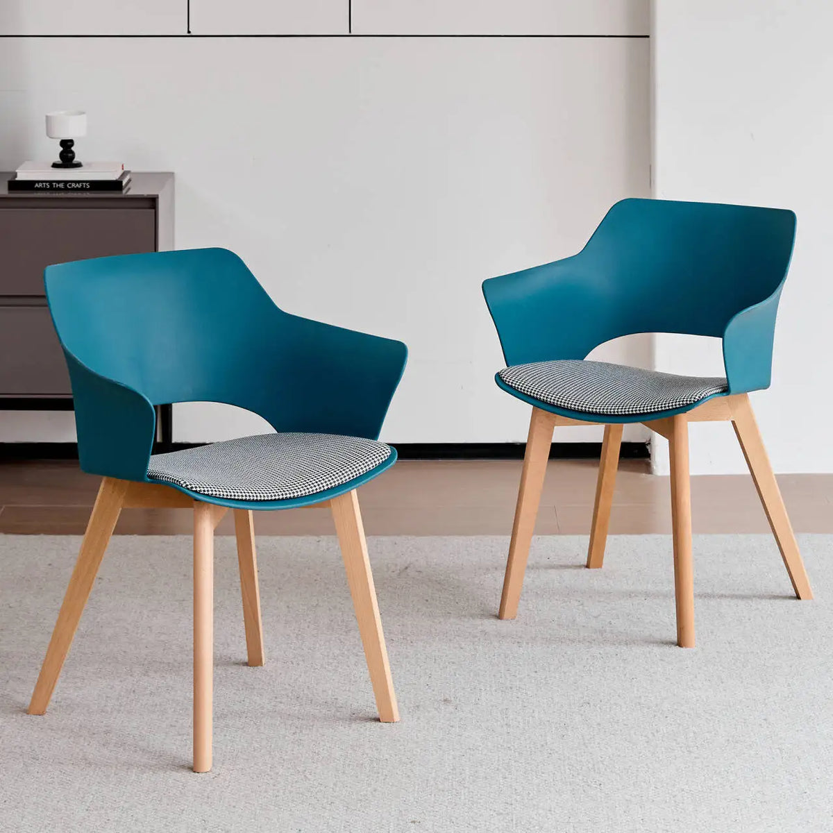 Sedie da pranzo moderne da 2 pezzi con braccioli - Guscio in PP + Gambe in legno + Cuscino in tessuto pied de poule per cucina, soggiorno, caffè
