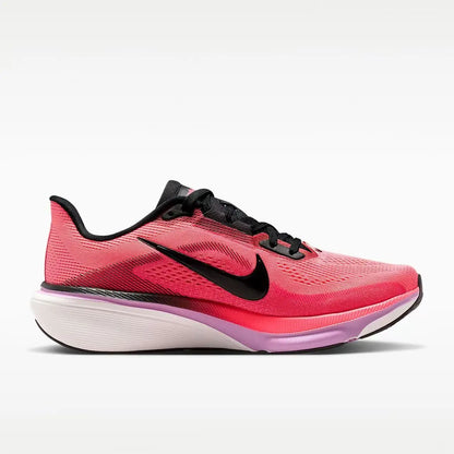 Scarpe da città Nike Low-Top, colore rosso acceso, tomaia in tessuto Flyknit, ammortizzate, resistenti e traspiranti, modello IB1881-602.