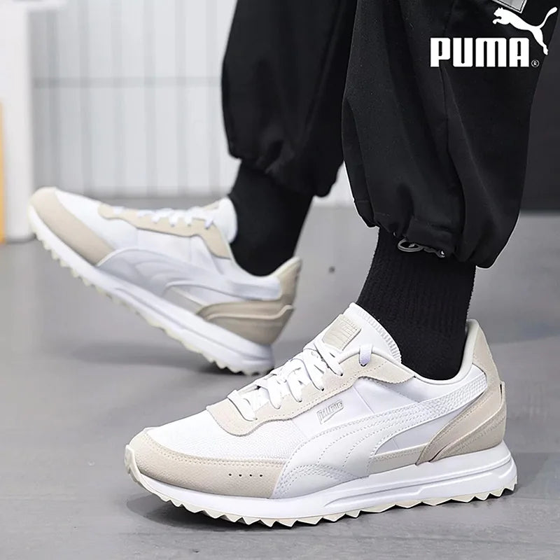 PUMA Sneakers casual leggere retrò in pelle scamosciata beige con cuciture in mesh 397377-05