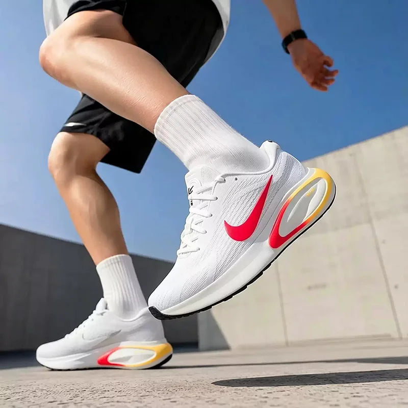 Scarpe sportive da uomo Nike, modello ufficiale e autentico, per il tempo libero – JOURNEY RUN, scarpe da corsa in tessuto traspirante, FN0228-110, modello più venduto.