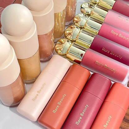 Rare Beauty Blush Lip Gloss, Balsamo Labbra Burroso, Illuminante, Levigante, Lubrificante a Lunga Durata, Portatile, per la Cura Quotidiana delle Donne, Trucco Idratante