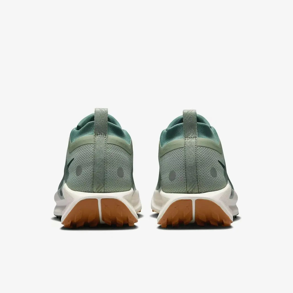 Scarpe da trail running Nike - rete grigio-verde, traspiranti, protettive, con ammortizzazione, suola in gomma resistente, modello FQ0908-300.
