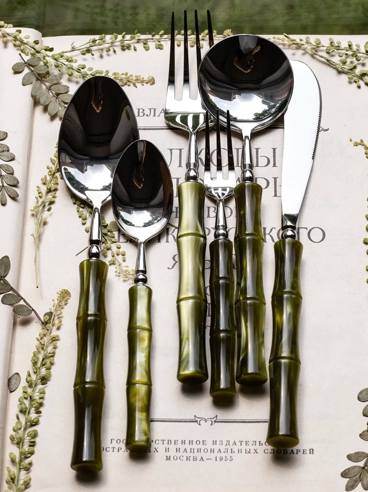 Set di Posate in Resina Stile Bambù, Acciaio Inossidabile 304, Posate Classiche, Opzioni da 1/3/4 Pezzi per Casa e Cucina