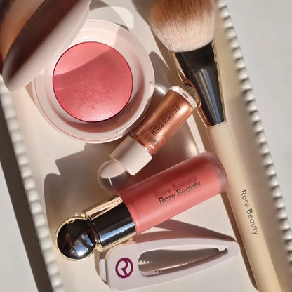 Rare Beauty Soft Pinch Liquid Blush: Fard Liquido Setoso e Luminoso per un Trucco Voluminoso – Collezioni Hope, Love, Virtue, Happy, Wonder, Worth Face Cosmetics