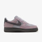 Sneakers Nike Air Force 1 con design a blocchi di colore, tomaia grigio-viola, suola spessa nera, modello di tendenza IZ6168-001