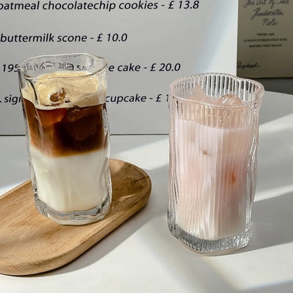 Tazza di succo in vetro irregolare per uso domestico