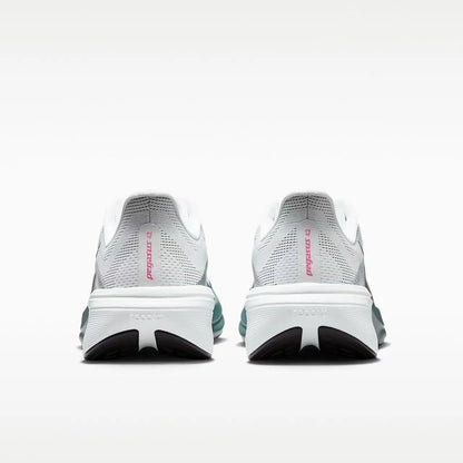 Nike Pegasus 42: scarpe da corsa da uomo, comode, resistenti all’usura e dotate di un’ottima elasticità, disponibili nei colori bianco, nero e verde, modello IB1873-110.