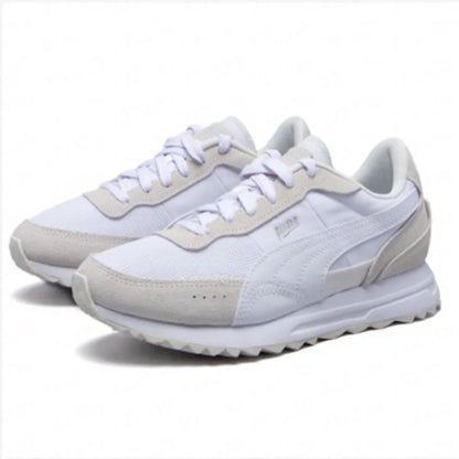 PUMA Sneakers casual leggere retrò in pelle scamosciata beige con cuciture in mesh 397377-05