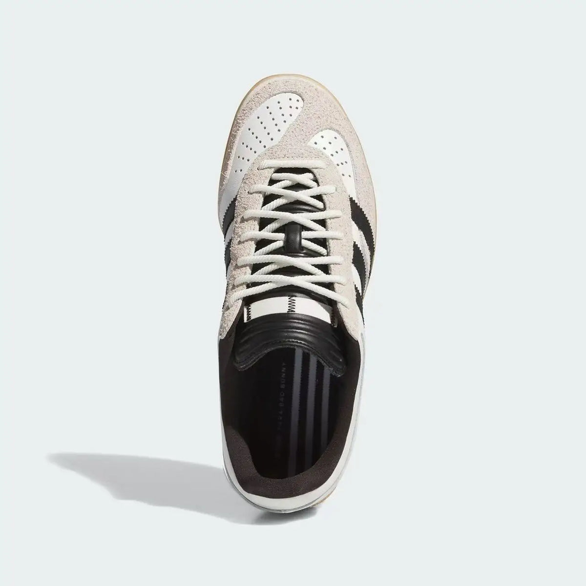 Scarpe da ginnastica adidas Originals in bianco sporco con tre strisce nere, suola in gomma, sneakers casual retrò IF9735