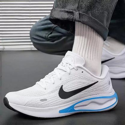 Scarpe sportive da uomo NIKE JOURNEY RUN in rete per il tempo libero e l'allenamento - Running - FN0228-112