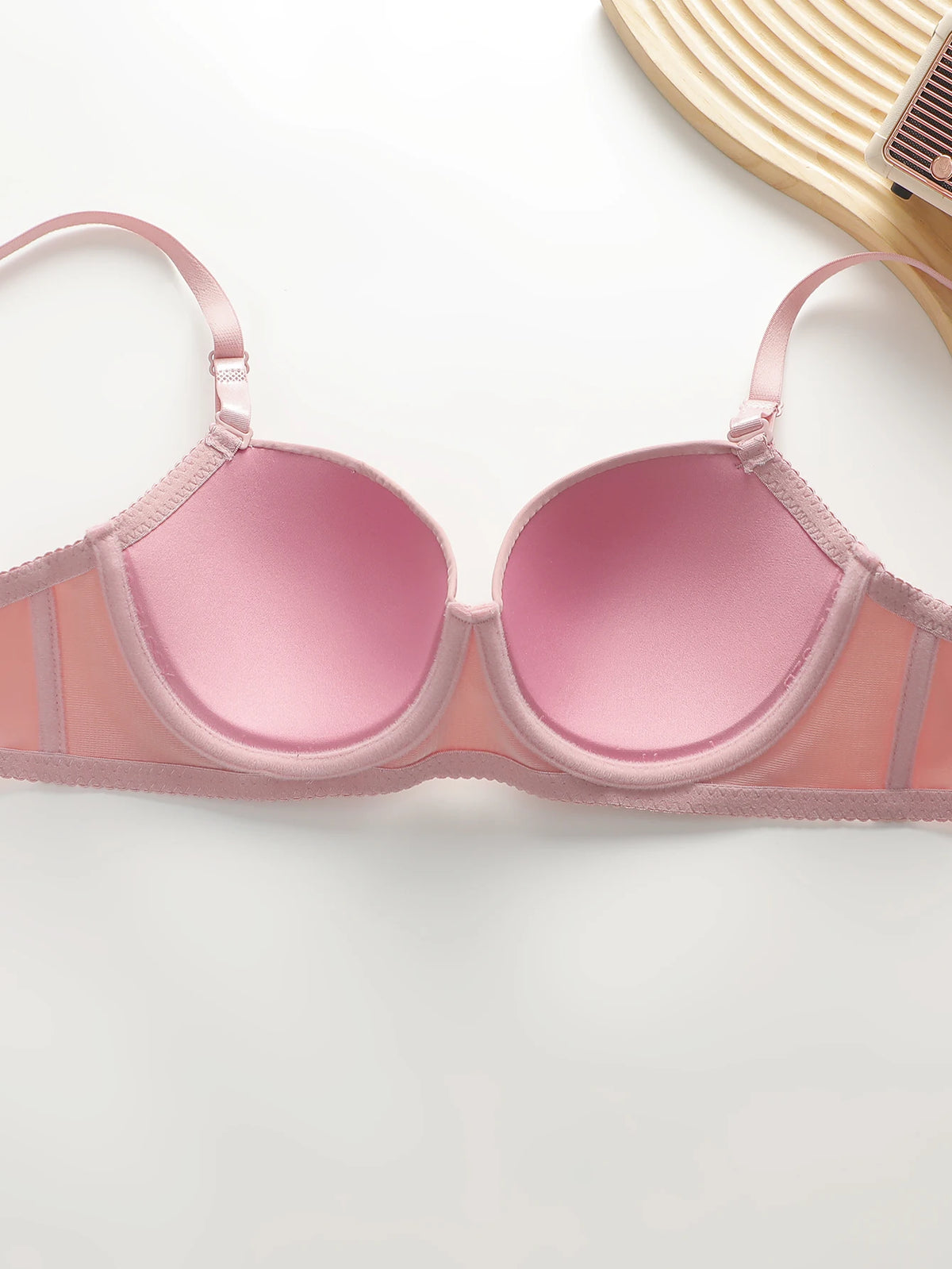 Nuovo set da 2 pezzi quotidiano in tinta unita di vendita calda con reggiseno push up con bordo in acciaio per set intimo donna J2611