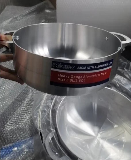 Set di 6 pentole in alluminio rinforzato, utensili da cucina di alta qualità con coperchi, pentole antiaderenti per zuppe e salse, ideali per la cucina di casa.