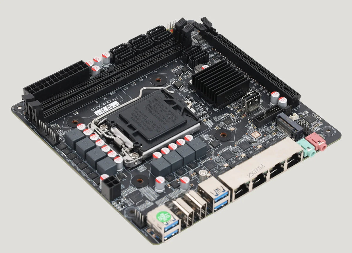 Scheda Madre NAS Mini Vpro YX-C246 a 8 Alloggiamenti 8 SATA 4 LAN 2xDDR4 3xM.2 PCIe x16 LGA1151 Supporta E-2100 E-2200 Core di 8a e 9a Generazione