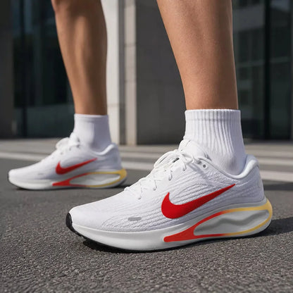 Scarpe sportive da uomo Nike, modello ufficiale e autentico, per il tempo libero – JOURNEY RUN, scarpe da corsa in tessuto traspirante, FN0228-110, modello più venduto.