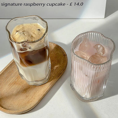 Tazza di succo in vetro irregolare per uso domestico