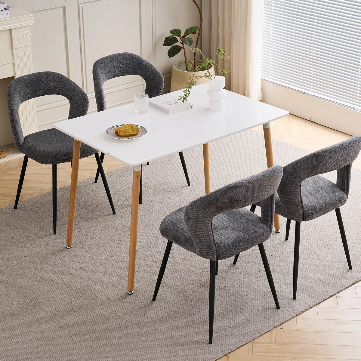 EGOONM Set di 4 Sedie da Pranzo Moderne con Schienale Cavo, Sedie Laterali Imbottite in Tessuto, Gambe in Metallo Nero, Sedie d'Accento per Cucina e Caffè