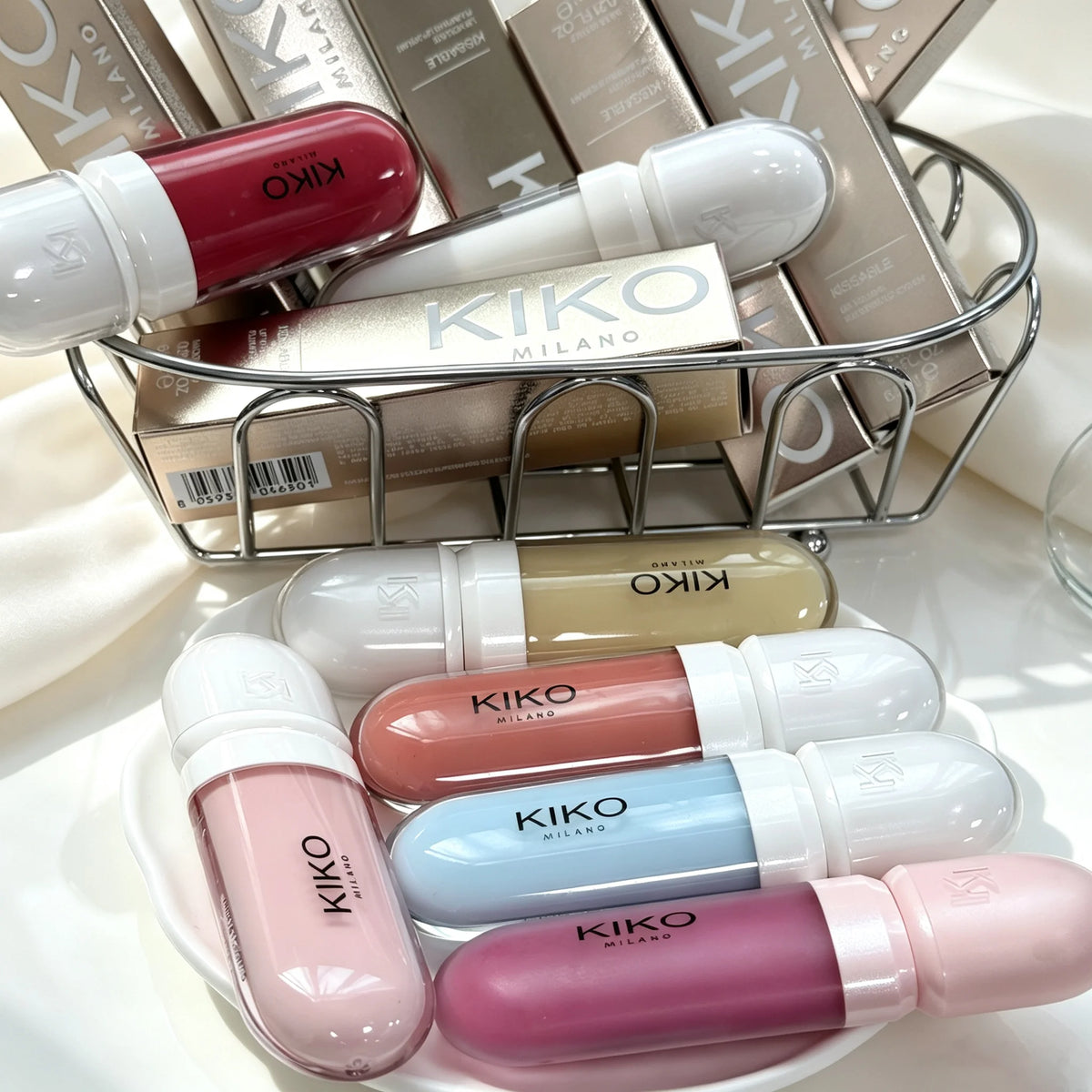 Kiko Milano, lucidalabbra liquido 3D, finitura trasparente a specchio, nutriente, illumina, volumizza, lunga durata, cosmetici per il trucco delle labbra.