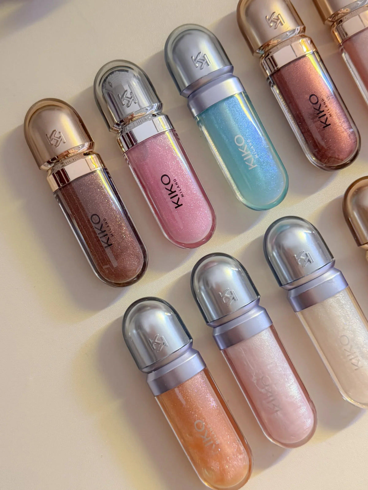 KIKO MILANO Lucidalabbra Idratante 3D Gloss, Texture Non Appiccicosa, Lunga Durata, Facile da Sfumare, Tonalità Infinita
