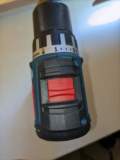 Trapano Elettrico Bosch GSR18V-52, 52Nm, Resistente e Robusto con Mandrino in Metallo per Avvitamento e Foratura di Alta Qualità