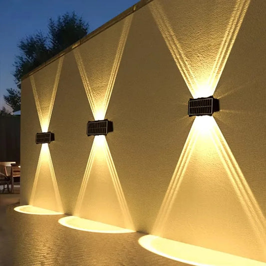 Lampada da parete solare Luce solare a LED per esterni Impermeabile su e giù Illuminazione luminosa Luci per la decorazione del giardino del cortile del balcone