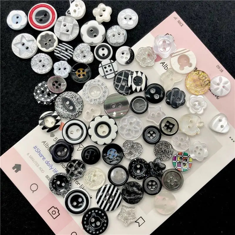 15/25 pezzi di alta qualità nero pulsante casuale fiore da cucire in resina bianco squisito bellissimo bottone decorativo stile Ins