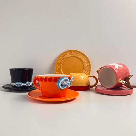 Tazza da caffè e piattino del fumetto Tazze d'acqua a forma di cappello creativo Cosplay Anime Chopper Ace Sabo Tazza in ceramica Piatto da dessert Regali