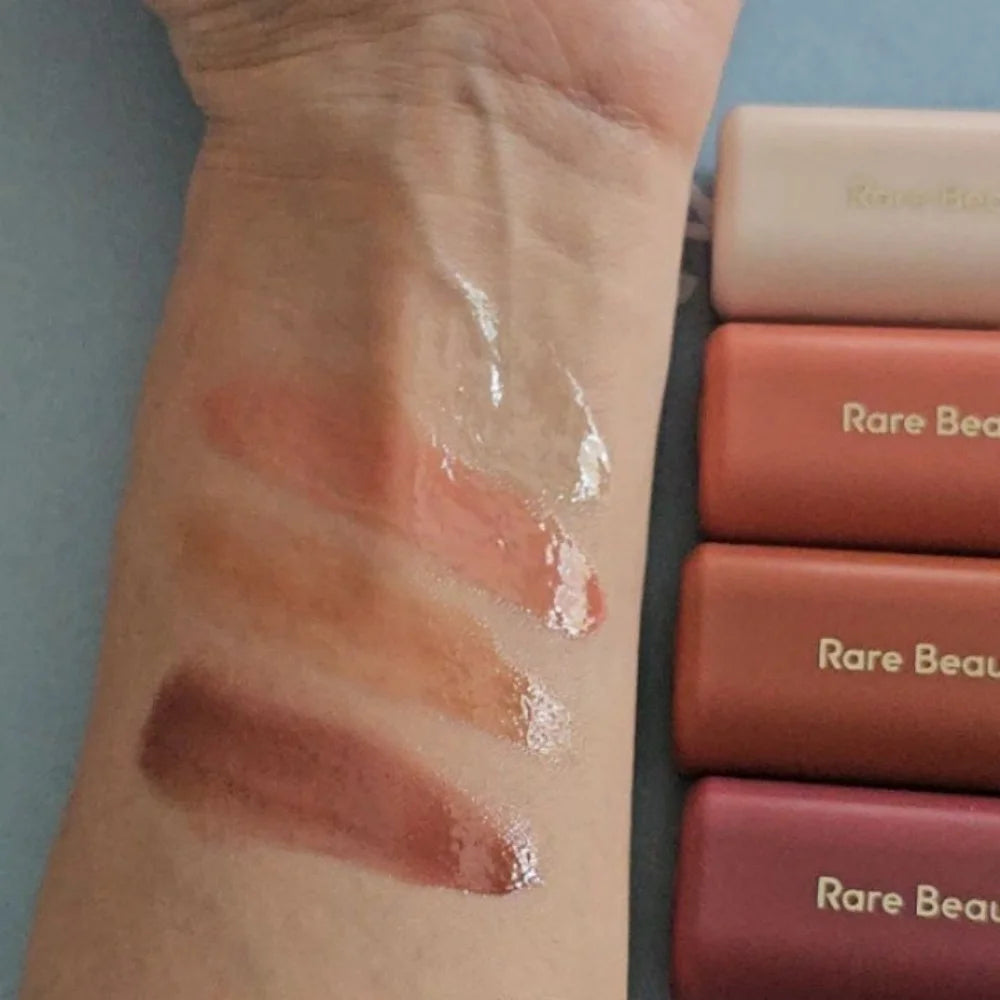Rare Beauty 4 Colori Loved Friendly Plump Butter LipBalm, Serene Gentle Liquid Bronzer, Ombretto per Contouring Viso, Trucco Naturale a Lunga Durata
