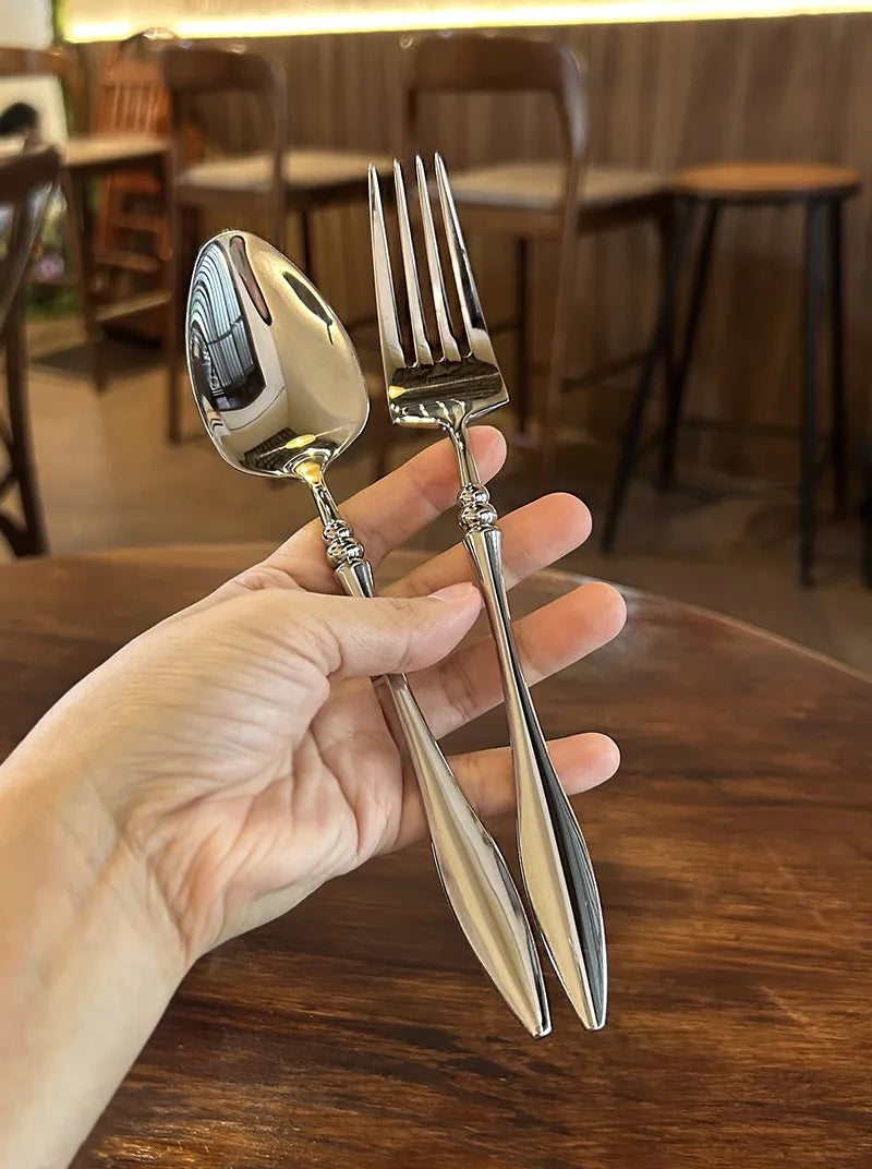 Set di posate per bistecche in acciaio inossidabile 304 di alta qualità, 6 pezzi, coltello, forchetta e cucchiaio creativi e rinforzati, stoviglie per hotel e ristoranti