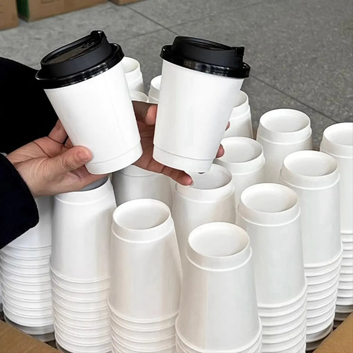(LBER) Bicchieri da Caffè Usa e Getta a Doppio Strato con Coperchi, Bicchieri di Carta Isolanti per Bevande Calde, Perfetti per