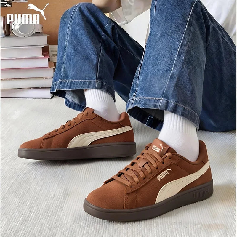 Sneaker Casual Retro PUMA in Pelle Scamosciata con Suola Morbida, Resistenti e Adatte per la Città, Scarpe Sportive Semplici a Taglio Basso 390984-35