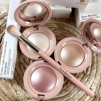 Nuovo Bronzer in Crema Soft Contour di Rare Beauty, Impermeabile, Texture Setosa, per Definire Mascella, Naso e Guance, Effetto Naturale Tridimensionale
