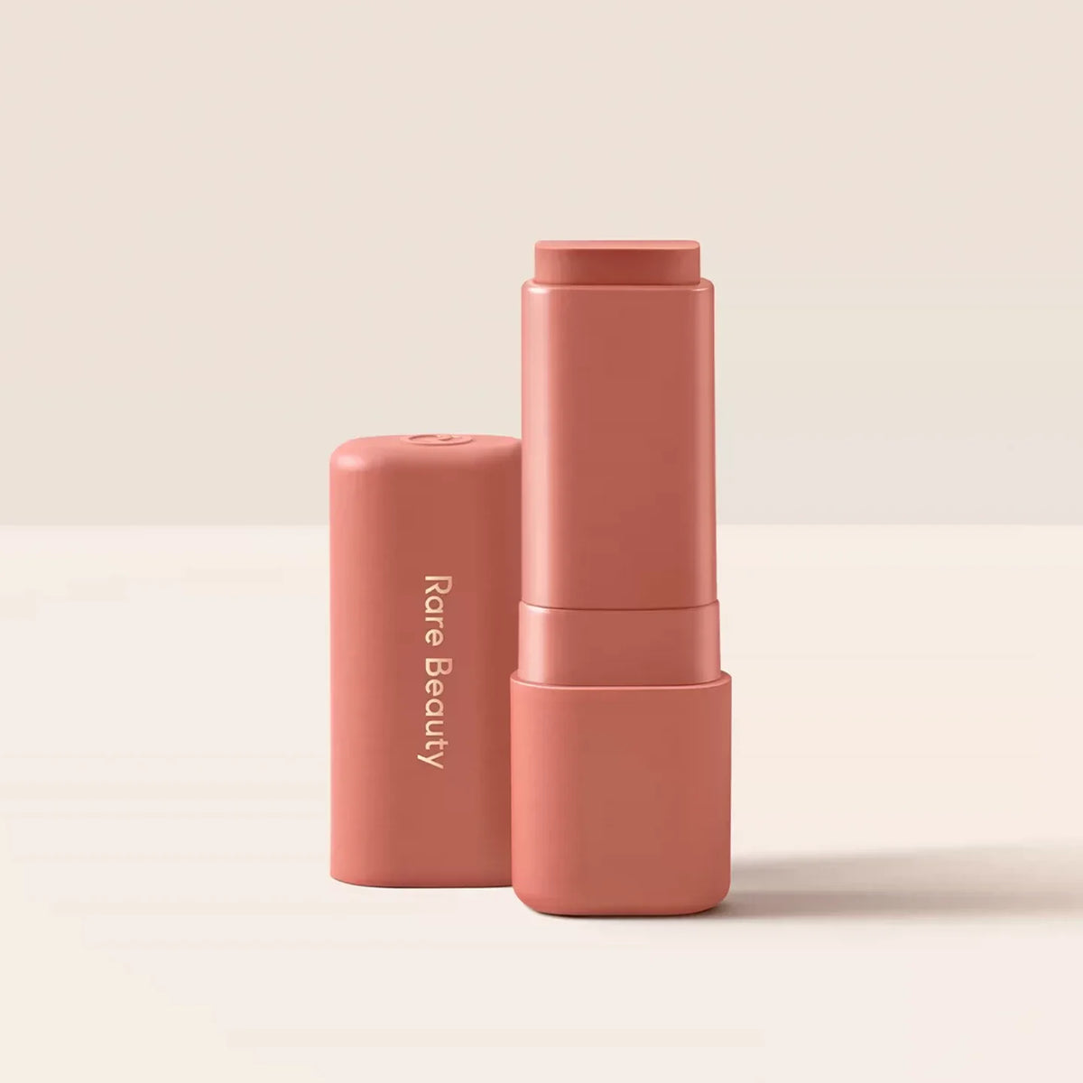 Balsamo Labbra al Burro Rare Beauty, Nutriente, Lucido, Cura delle Labbra, Cosmetico Quotidiano Lenitivo per Donne, Disponibile in Molteplici Tonalità