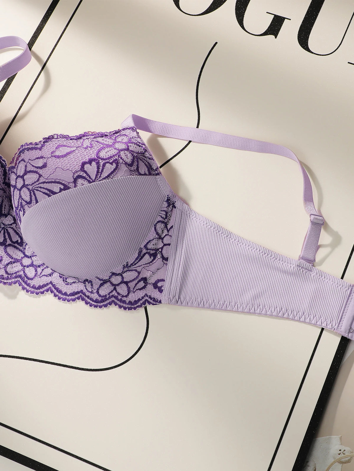 Intimo oversize da donna con mezza tazza raccolto design ricamato a fiori anti-cedimento adatto per donne grassocce 90D-110D B2510